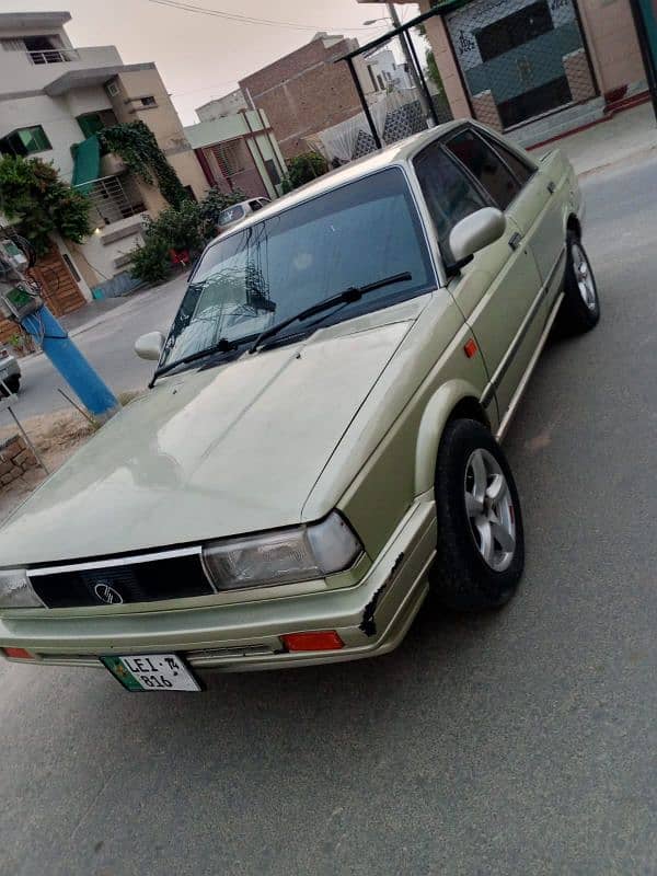 Nissan Sunny 1988 5