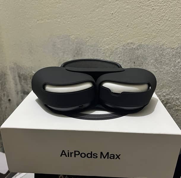 AirPods Max 4