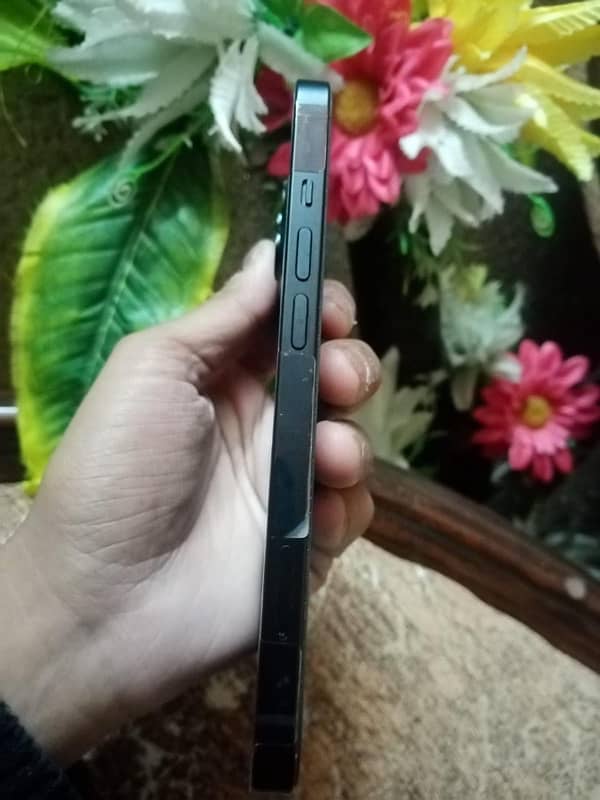 iPhone 13 Jv 128GB Non PTA 4