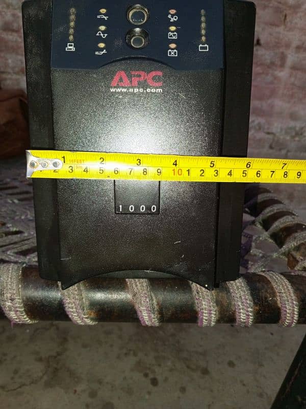 APC UPS 3