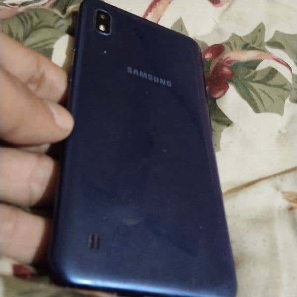 Samsung a10 with box no charger 1