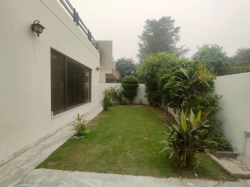 One Kanal House Available For Rent In DHA Phase 06 1