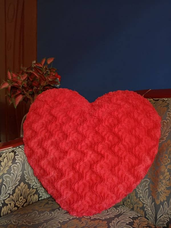 Heart Shaped pillow As New Condition 3