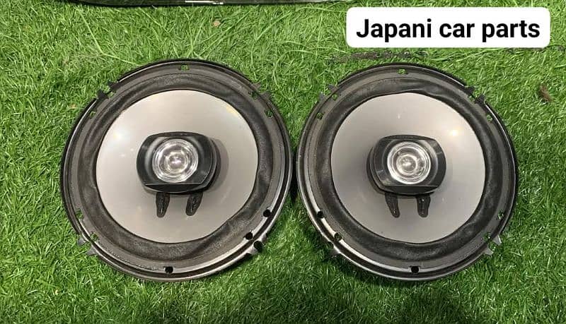 Pioneer 6.5 inch 200W Coaxial speakers. 0