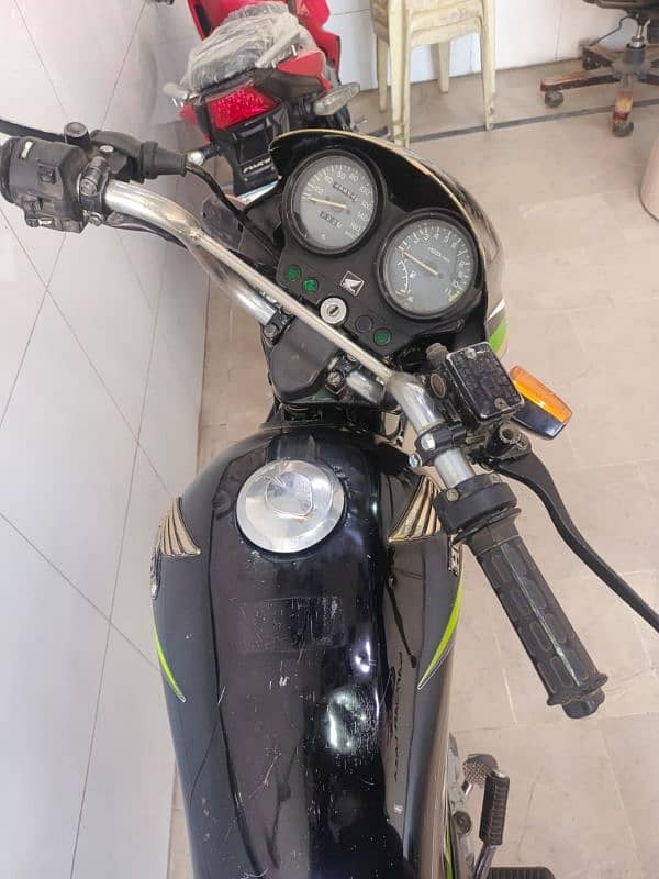 Honda Deluxe 125 2