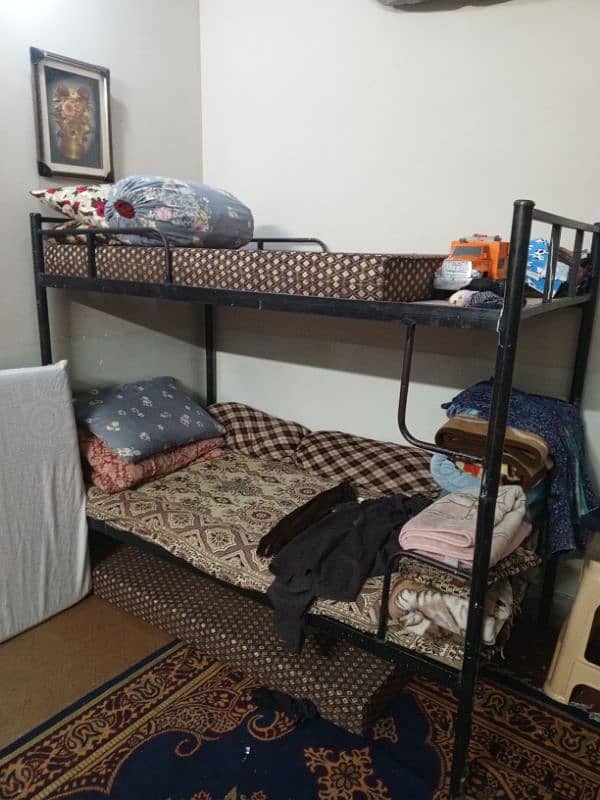 good condition comfortable beds 0