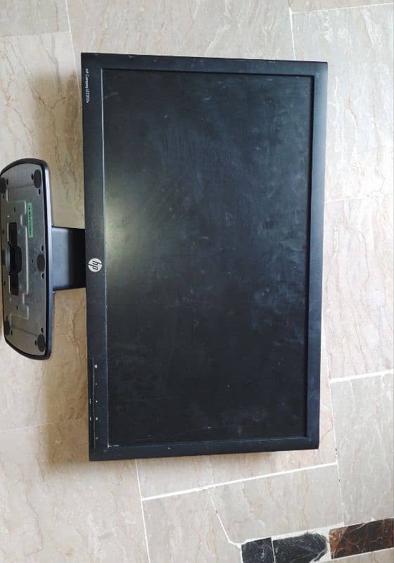 HP LCD 21" In Excellent condition 1