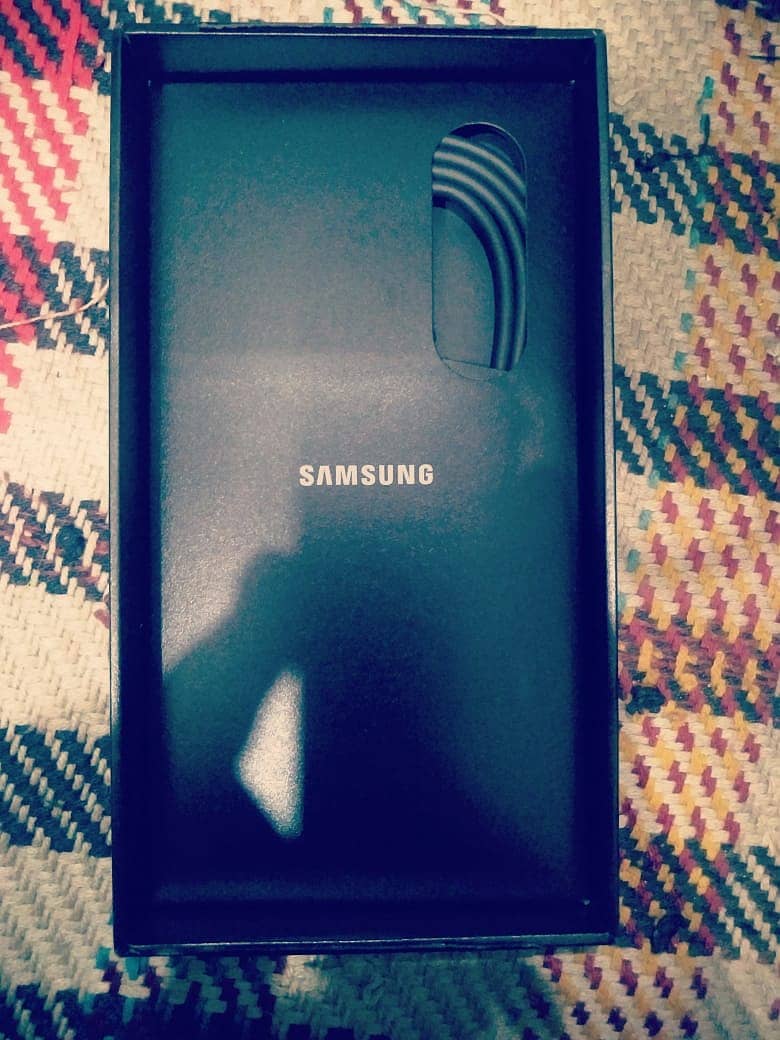 Samsung Mobile S24 1