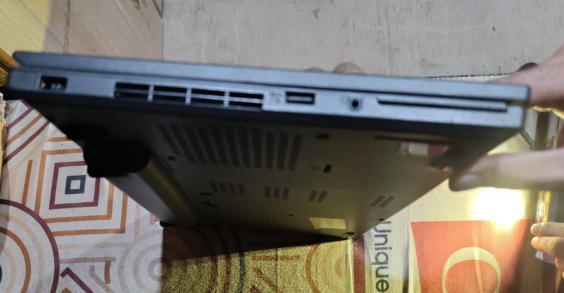 Lenovo ThinkPaid I3 6Gen 14" Screen | 8Gb 500GB SSD | 4GB Graphic Card 2