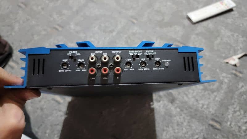 4 Channel amplifier 1