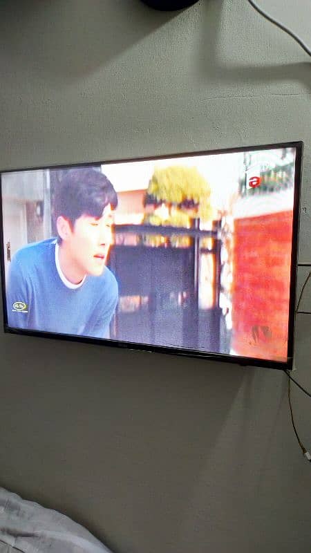 Haier LED 42 inch simple 2