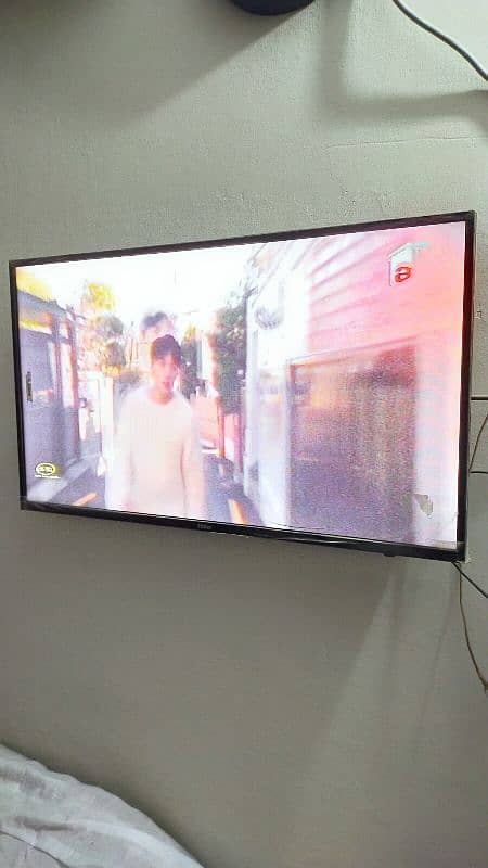 Haier LED 42 inch simple 5