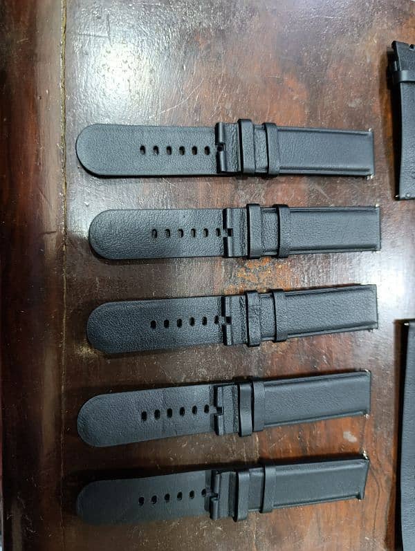 Original Huawei Leather straps 20 mm with quick release in 1500 each 1