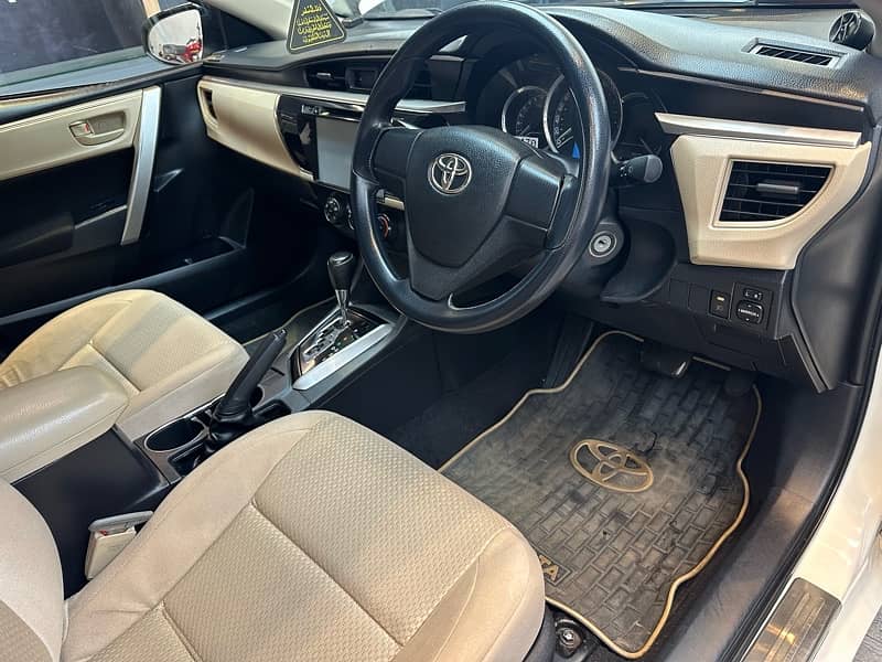 Toyota Corolla Altis 2015 4