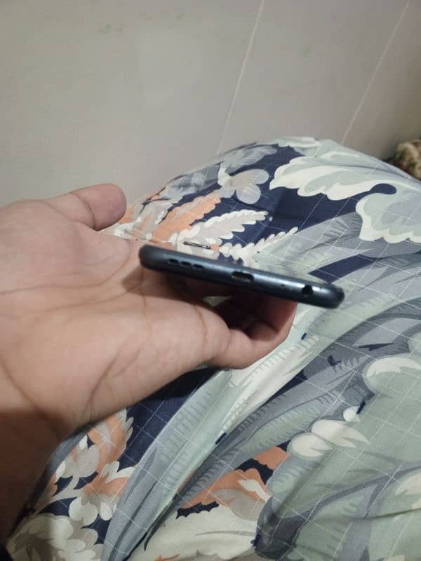 vivo y20 in good condition 3