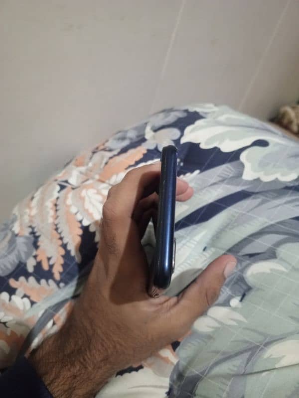 vivo y20 in good condition 4