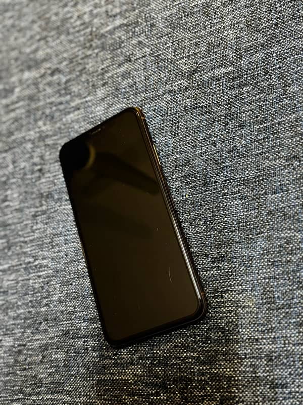 iphone 11 pro max NON PTA 256 gb 4