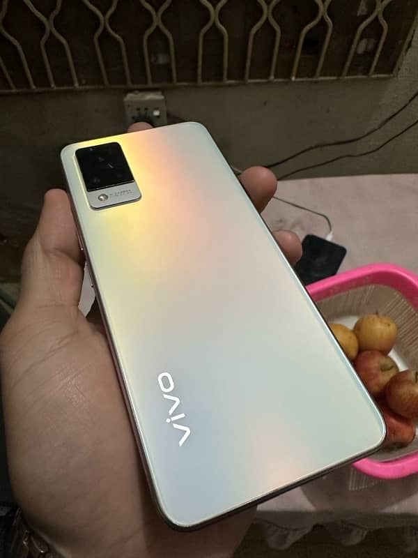 Vivo V21 8/128 1