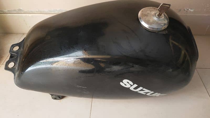 Suzuki Gs150 spare parts for sale 3