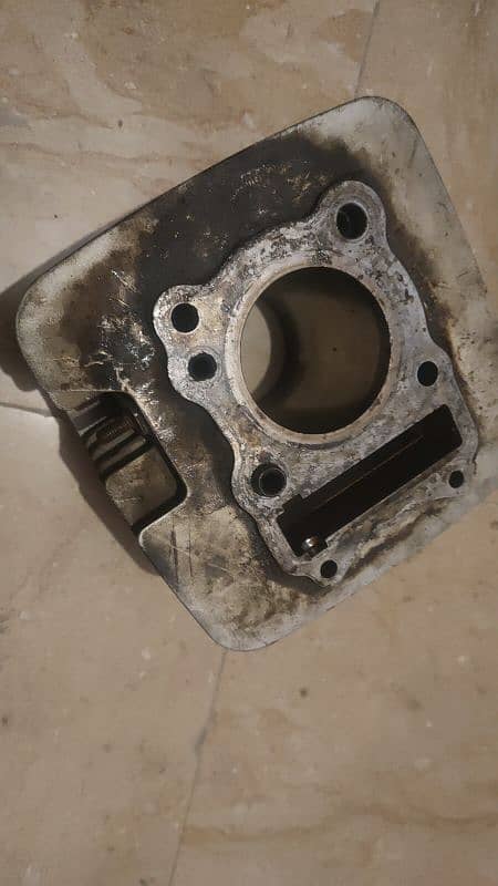 Suzuki Gs150 spare parts for sale 7