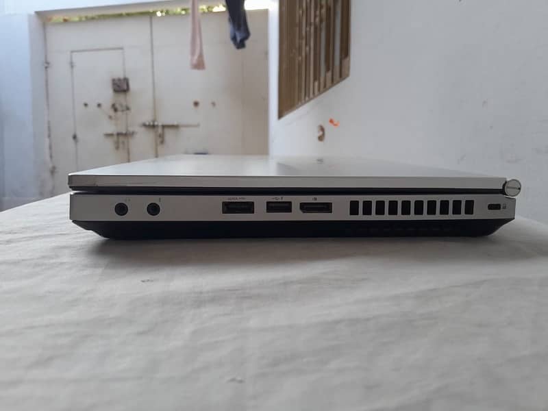 HP EliteBook 8470p 1