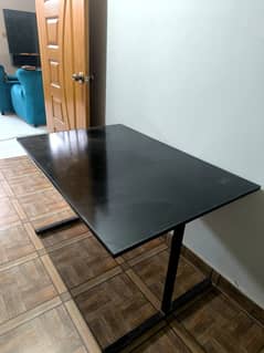 Pc/laptop/computer Table in Black colour