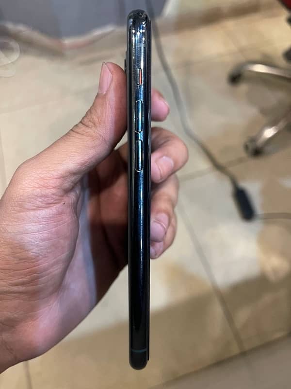 Iphone 11 pro PTA Approved 3