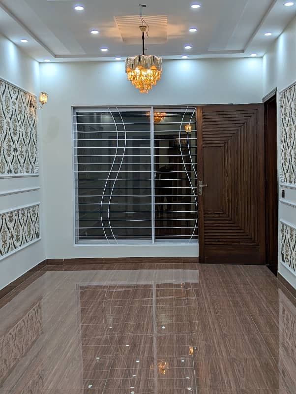 10 Marla Brand New Luxury Spanish Style Double Storey Double Unit House Available For Sale In Architect Society Near UCP University Surrounding Joher Town Lahore. 40