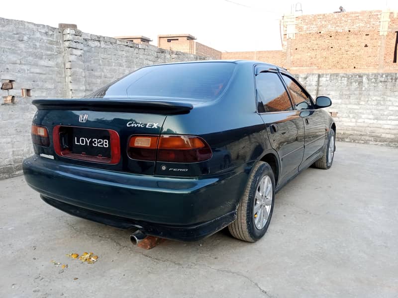 Honda Civic EXi 1995 9