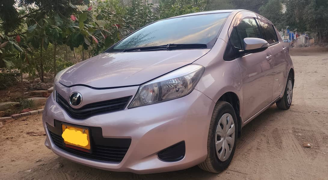 Toyota Vitz (F PACKAGE) 2012 / 14 3