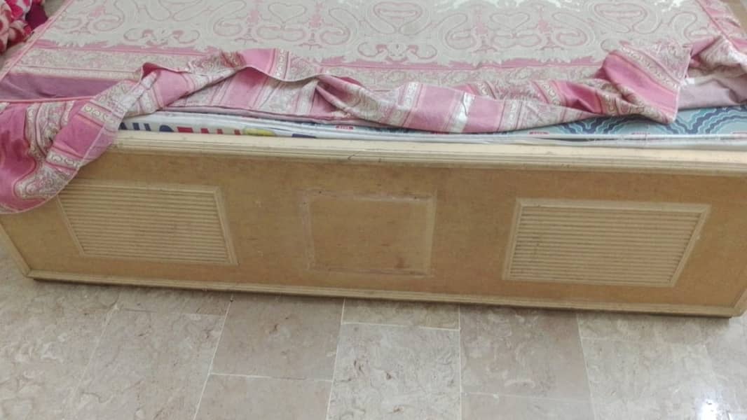 Bedroom Set with defider  Urgent Sale 7