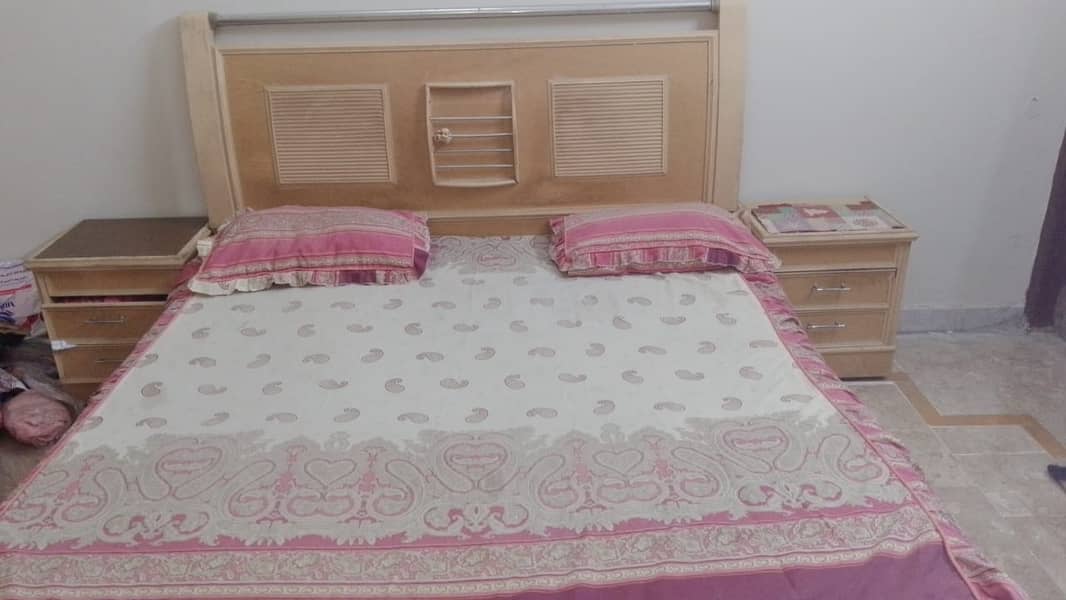 Bedroom Set with defider  Urgent Sale 8