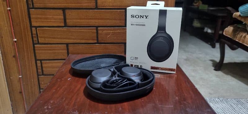 Sony WH-1000XM4 Wireless Noise Cancelling Headphones 4