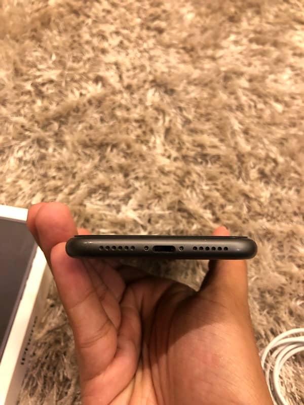 iPhone 11 64gb non pta jv waterpack 1