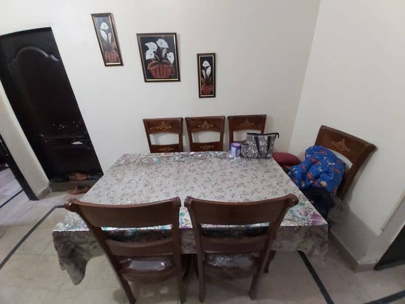 Dining Table with 6 Chairs 1