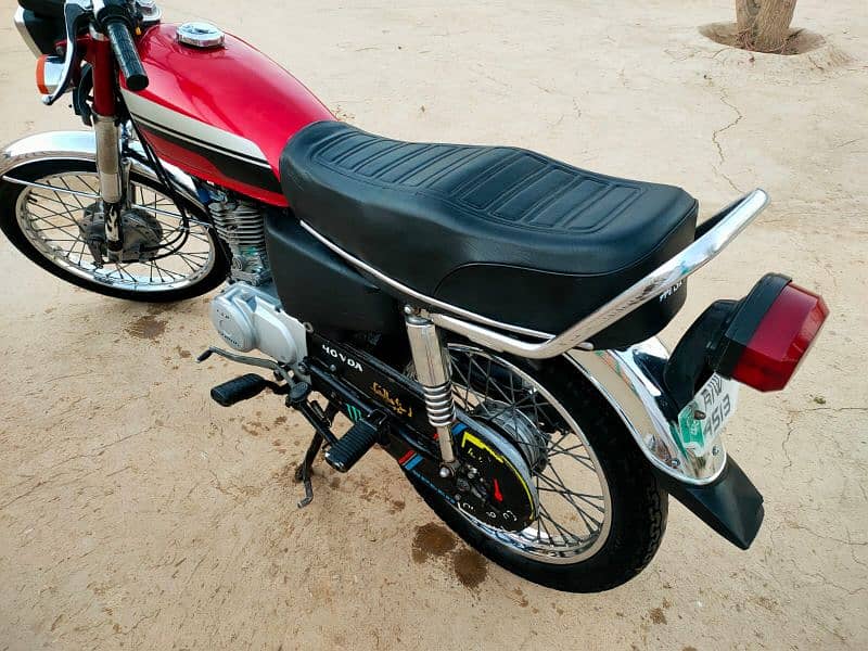 honda cg 125. model 17 Rawalpindi nbr ma ha whatsup 03179978145 5