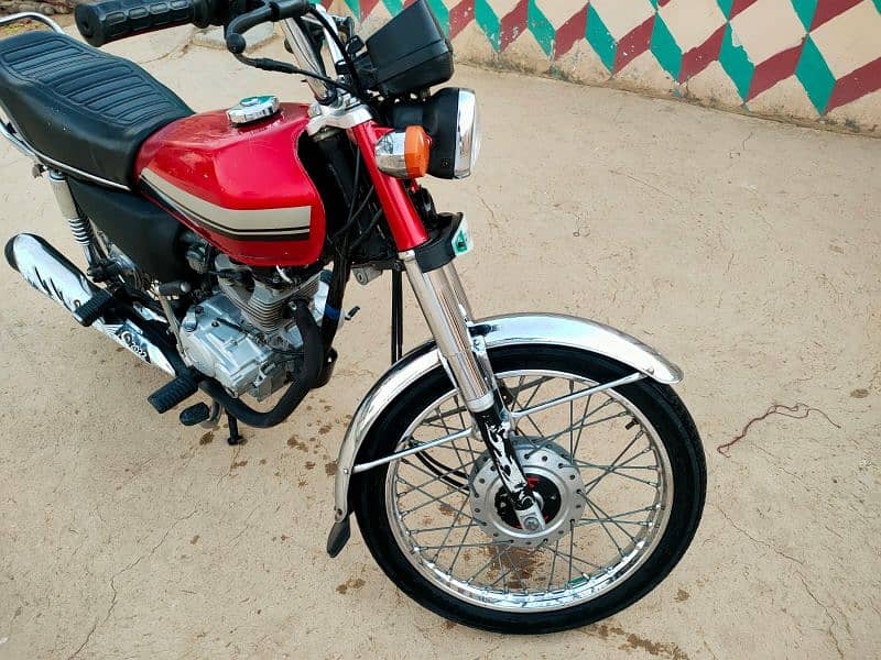 honda cg 125. model 17 Rawalpindi nbr ma ha whatsup 03179978145 7