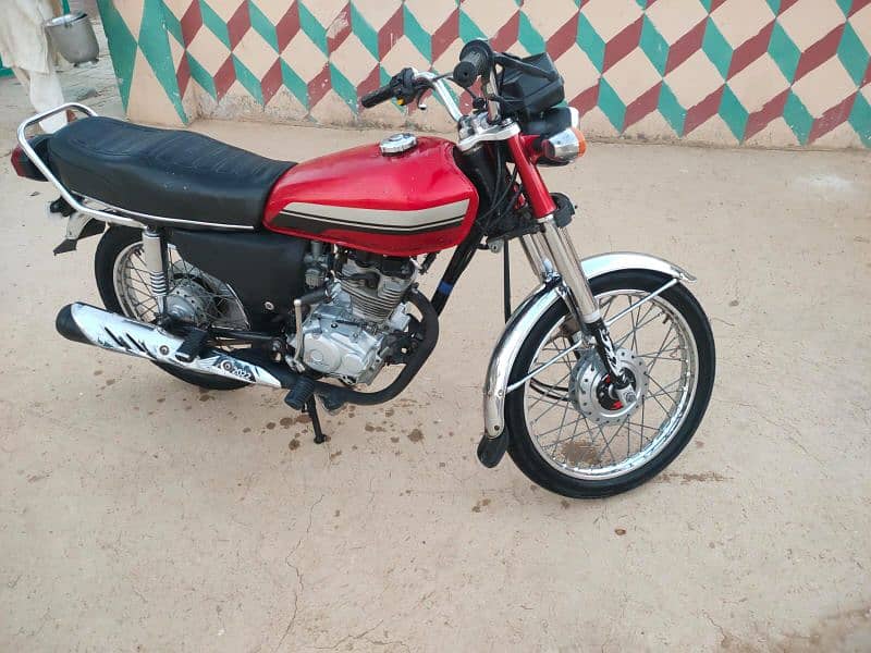 honda cg 125. model 17 Rawalpindi nbr ma ha whatsup 03179978145 8