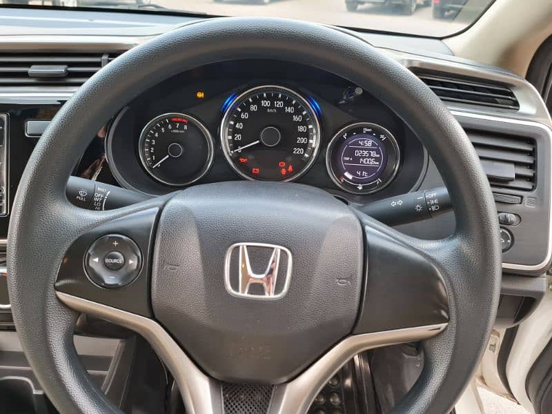 Honda City 1.2 M/T (Base variant)  model 2022 9