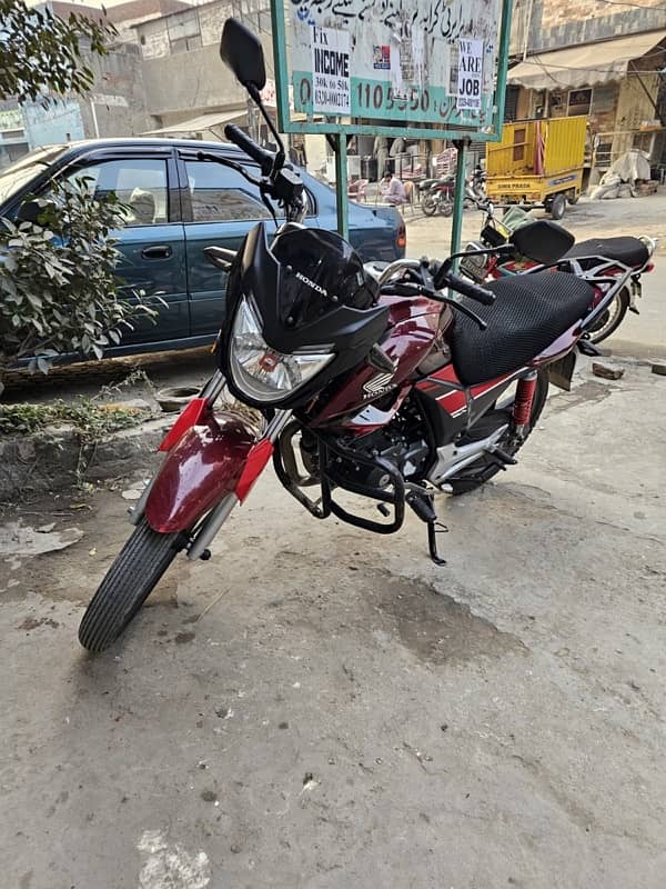 Honda CB150F Lush Condition Like New 0