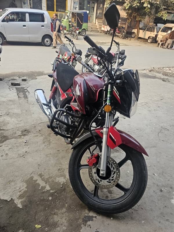 Honda CB150F Lush Condition Like New 2