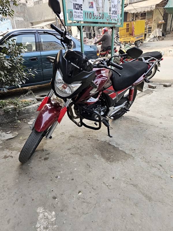 Honda CB150F Lush Condition Like New 5