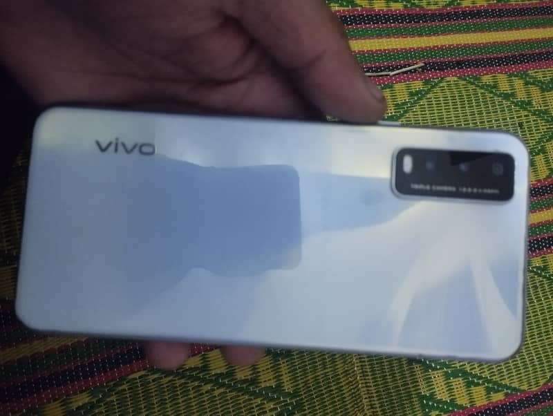 Vivo v20 4gb64 1