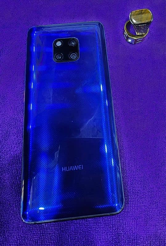 Huawei mate 20 pro 6. GB Ram 128GB Rom 1