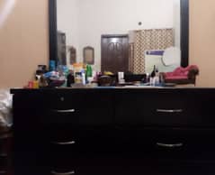 Dressing table for sale with mirror