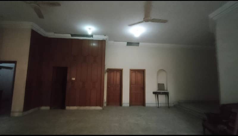 5-Kanal Commercial Use House Available For Rent Near Dharmapura Lahore. 10