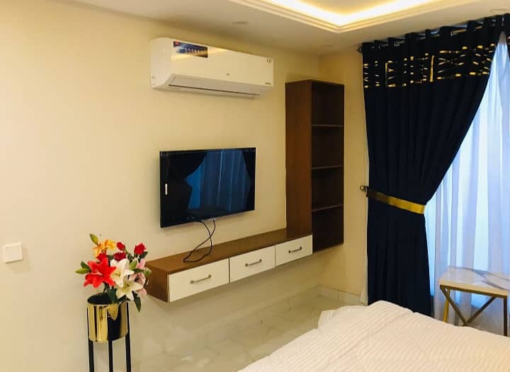 1 Bed Furnished for Rent in Nishtar Block Bahria Town Lahore 10