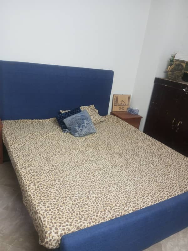 Furnish room available in E11/4 for Female 0