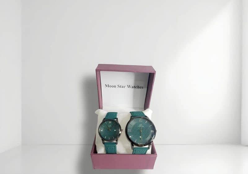 Stylish  Unisex Quartz Analogue couple watches 2 PC's in green 0