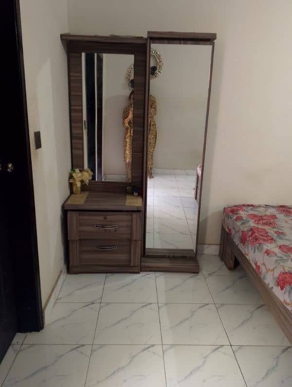 bedroom set furniture available for sale 3